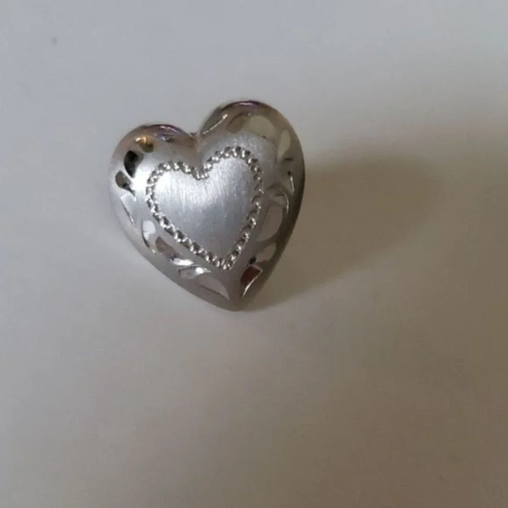 ๐ฉถ Vintage Beau B Heart Stud Earrings .925 Sterling Silver Beaucraft NWOT - Picture 5 of 7
